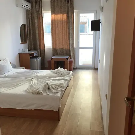 Хотел Arkadia Приморско